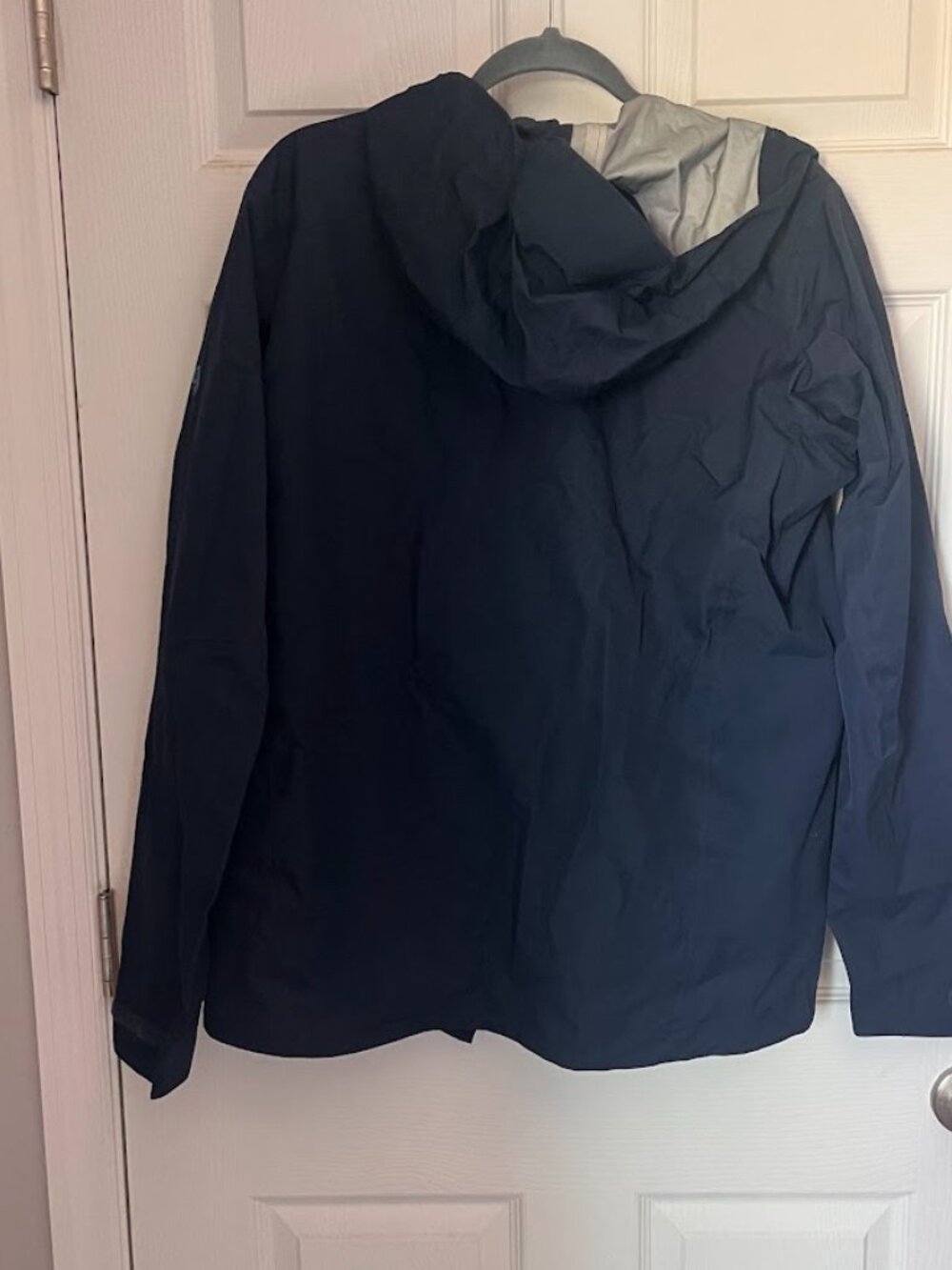 Mountain Hardwear Dry Q Rain Coat Shell - Picture 3 of 6